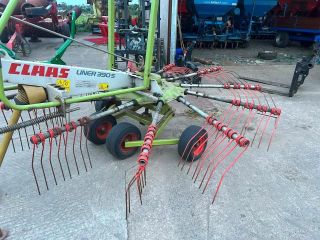 Claas Liner 390s